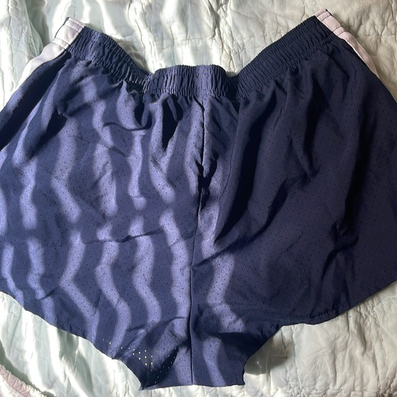 Nike shorts - Picture 2 of 4